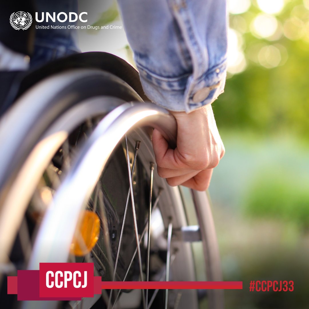El acceso a la justicia es un derecho. Sin embargo, las personas con discapacidad a menudo enfrentan obstáculos significativos. UNODC aboga por sistemas de justicia inclusivos para personas con discapacidad que realmente proporcionen un acceso igualitario para todos. #CCPCJ33