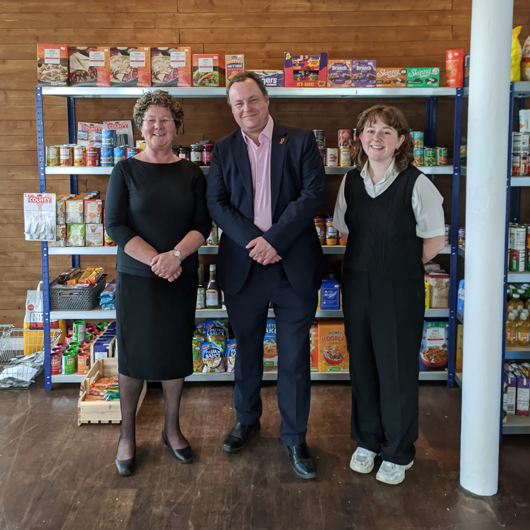 I was delighted to join Irene from @LinthouseHA and Caitlin, the @GoodFoodScot Coordinator, to congratulate them on the new premises now open to G51 residents in the former Wheat Cafe on Thursdays between 10am and 1pm. I look forward to the Official Grand Opening coming soon!