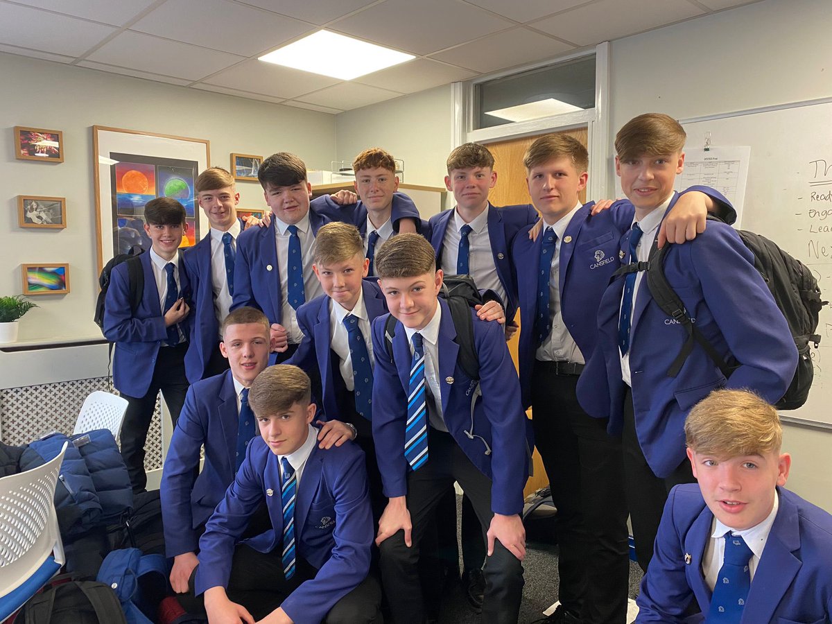 🎉 Huge congratulations to the recipients of Mrs. Daniel's Headteacher awards for being outstanding role models in our community! Your positive influence is truly inspiring! #CommunityRoleModels #PositiveImpact
