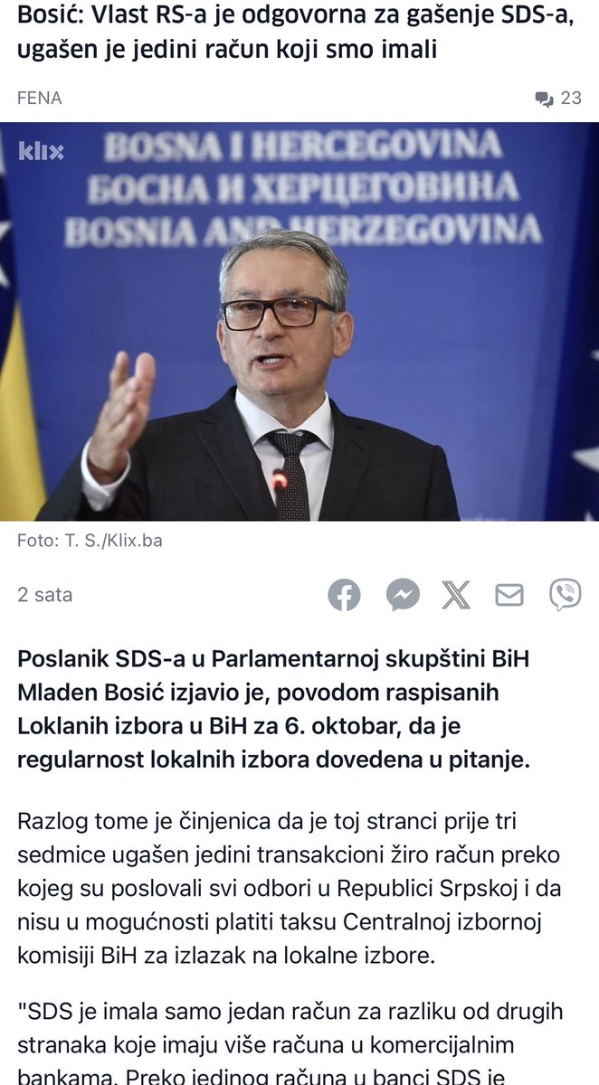 DevicPredrag's tweet photo. Zna Mladen Bosić koliko je dugova ostavio naslednicima pa se sada kao avet prošlosti oglašava.
Zna i ko i kako je dugove platio.
Zna i ko ga je savjetovao. 
Savjetnici su isti, dok su predsjednici promjenjiva kategorija. https://t.co/AiEUQzrdjF