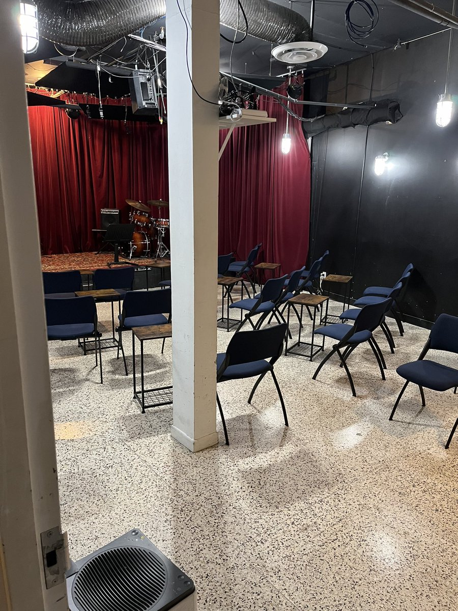 Behind the scenes! Setting up for a sold out show for Tim Bedner’s new series, Art Of The Duo! #music #jazz #duo #jazzduo #artoftheduo #timbedner #johngeggie #guitar #jazzguitar #bass #livemusic #Ottawa #GigSpace