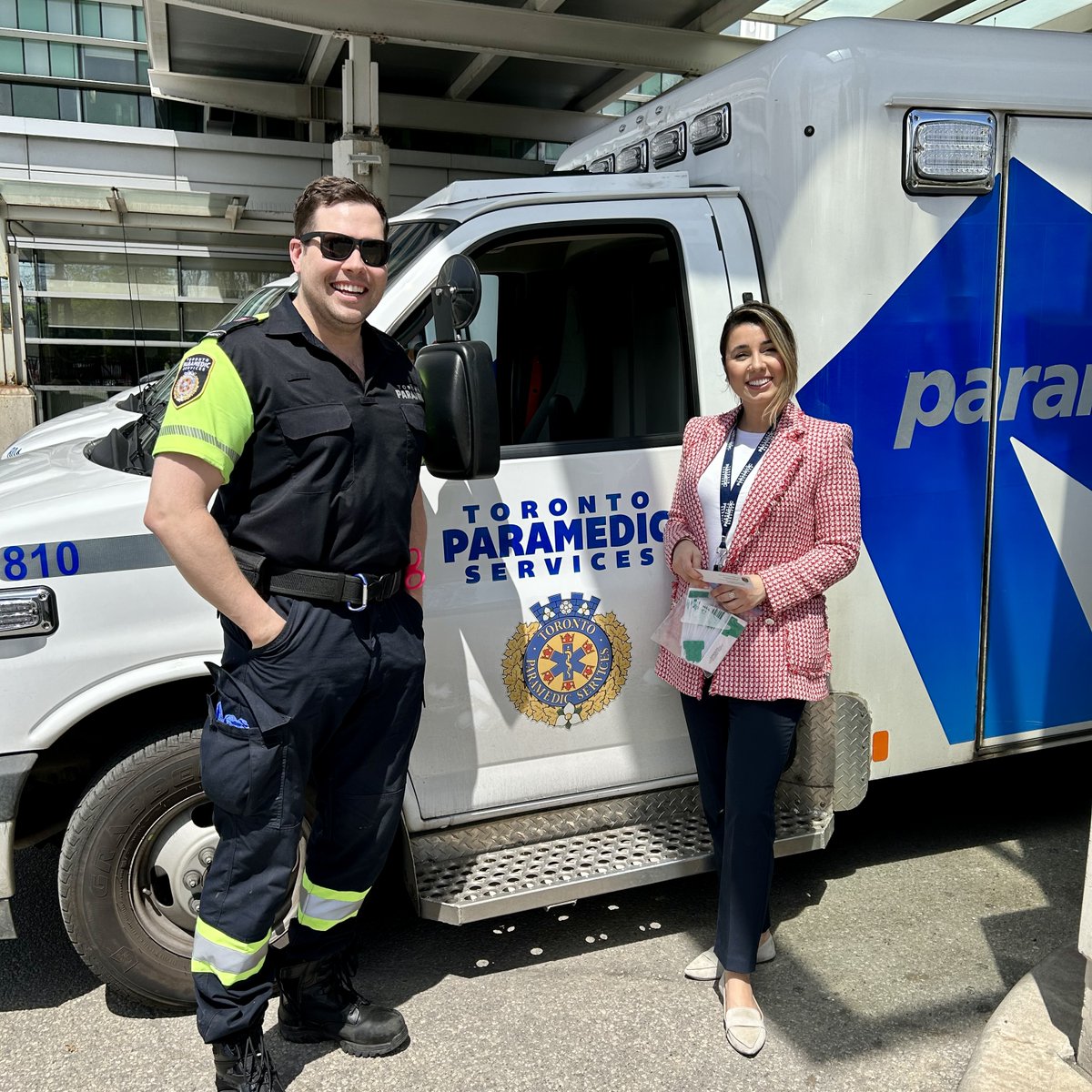 During #MentalHealthWeek, our Psychological Health and Wellness & Peer Resource Teams are visiting facilities across the city to sow the seeds of support and engage with @TorontoMedics’ dedicated staff members. #ThankYou for the work you do! #CompassonConnects