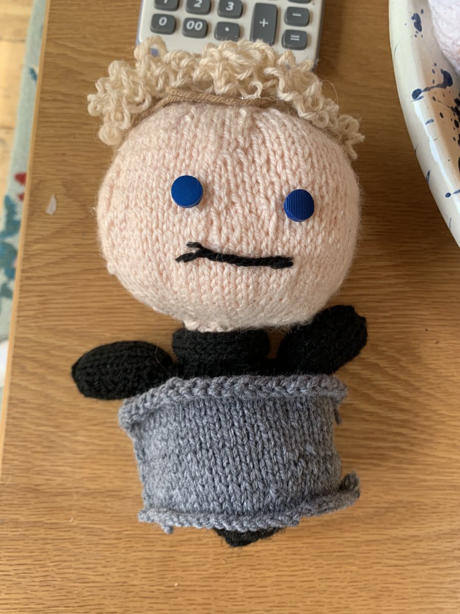 lavenderghostco's tweet photo. KNIPPS PROGRESS! 💛
okay i THINK i have a plan
I have knitted the jacket into a barrel-shape, and now i shall knit two straps to hold it up, dungaree style, and it should be able to slip on and off?? i think??
#SaveLockwoodandCo
#35PRAgentTraining
@onebignxthing @27_zoyi_t https://t.co/fkWU4b5Z3s