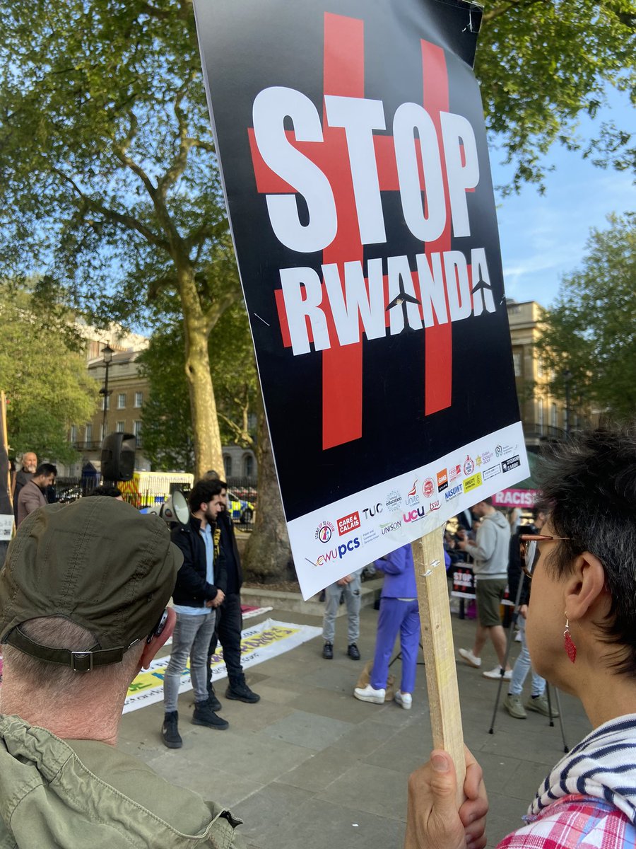 Great to join last night's demonstration against the Tories' deportation regime and recent shock raids. Stop the raids. Stop the flights. Expand safe routes. Speed up asylum claims. Let people rebuild their lives in safety. #StopRwanda #StopTheRaids #RwandaNotInOurName