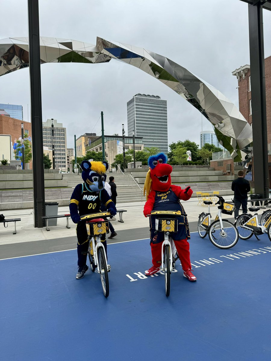 Today, we’re thrilled to officially launch e-bikes and our NEW IndyRides Free program! ⚡️🚲 

Annual passes for Pacers Bikeshare are now FREE for Marion County residents. Learn more: pacersbikeshare.org/indyridesfree/