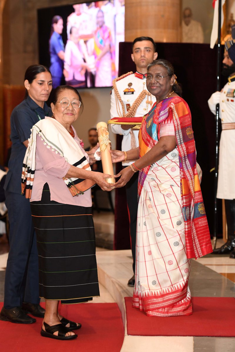 President Droupadi Murmu presents Padma Shri in the field of Social Work to Smt. Sano Vamuzo. She is a social worker and an educationist. Smt. Vamuzo has worked on wide-ranging issues such as women rights, drug and alcohol abuse, education, health, economic exploitation and…