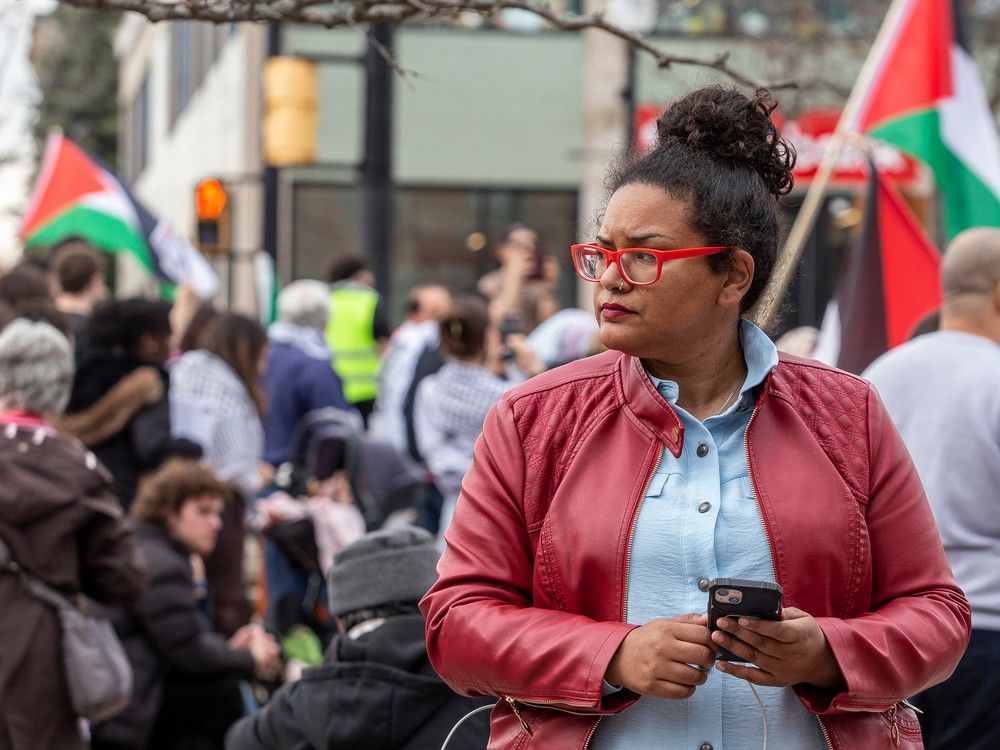 Caryma Sa’d zooms in on what’s really going on inside Canada’s volatile protest scenes nationalpost.com/longreads/cary…