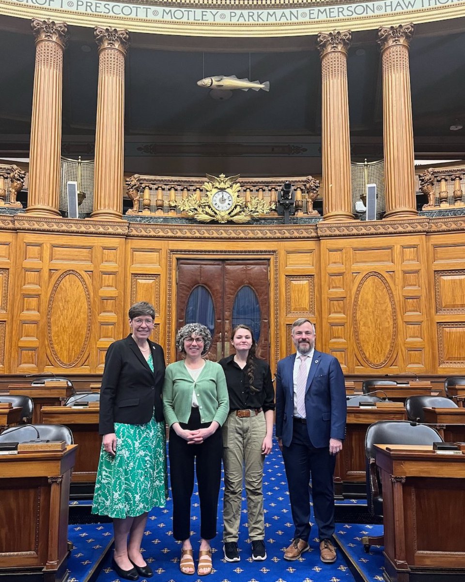 Prof. Rooney Varga & graduate student Lucia Cheney recently visited @JoanMeschino & @VoteSteveOwens at the State House to brief the Telecommunications, Utilities, and Energy Committee. It’s wonderful to see our @umasslowell community making an impact all over #Massachusetts!