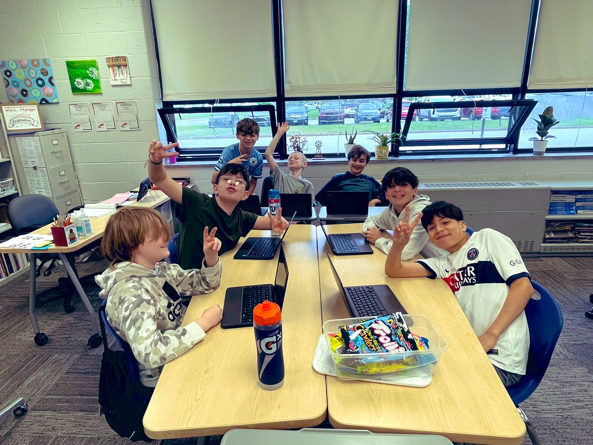 Stephanie Thomas tweet media