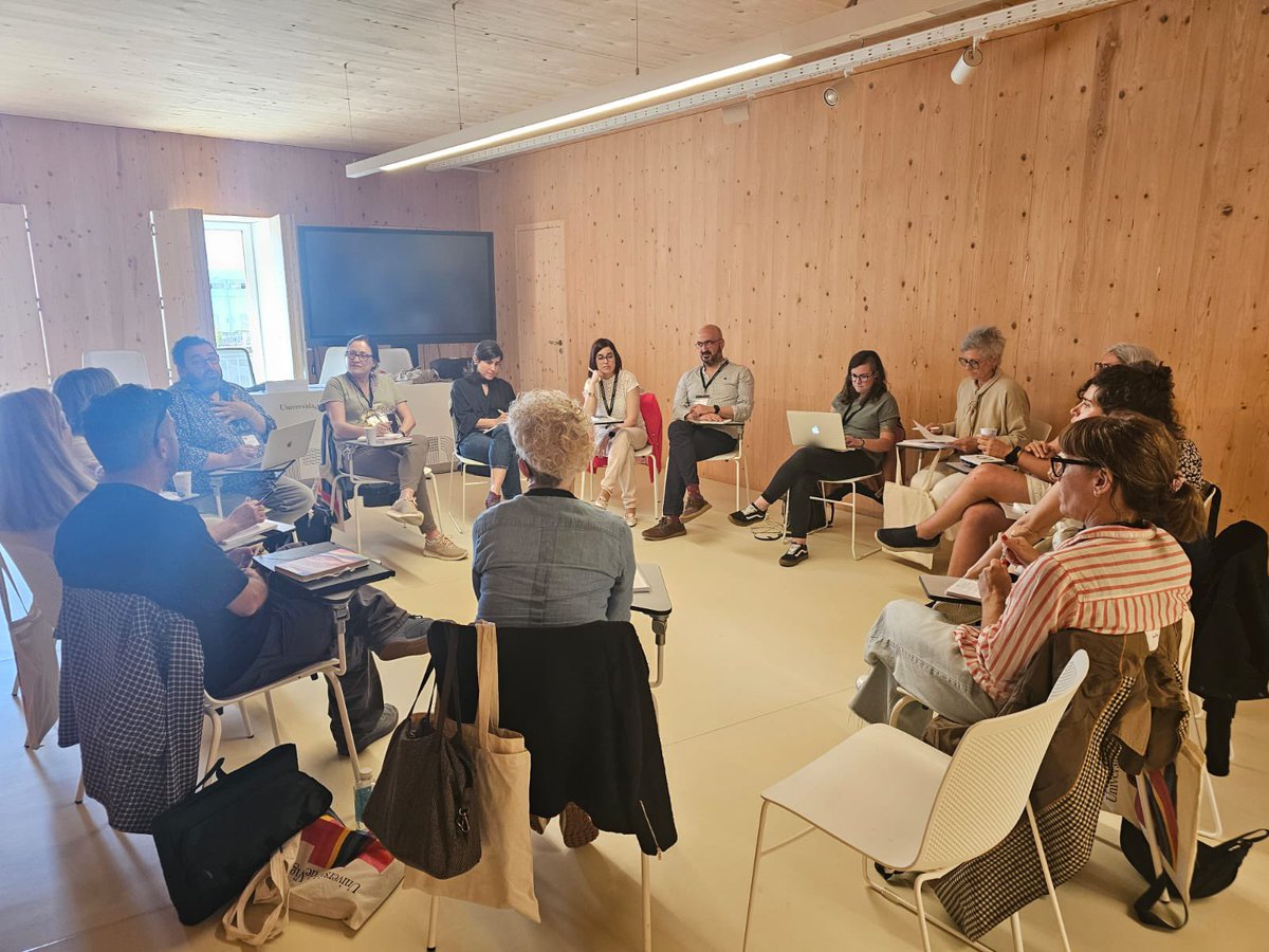 Seguimos en el IV Encuentro de la #RUD con los espacios de trabajo de las Comisiones RUD: Comisión de Relaciones Institucionales, Comisión de Sensibilización, Comisión de Logística y Comisión de Comunicación. #inclusion #equidad #diversidad #orgullounoversitario