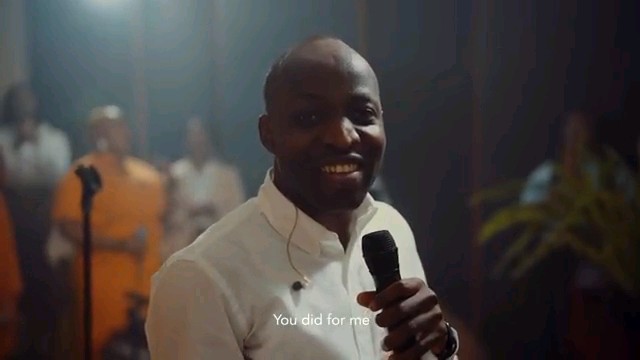 Dear Minister @DunsinOyekan, somewhere in the song 'No me Without you', you stopped for some whiles and brought up this smile. 

With all sincerity Sir, I call on you to tell me what you were thinking, seeing, or contemplating at that moment.

Thank you Sir.

#NoMeWithoutYou