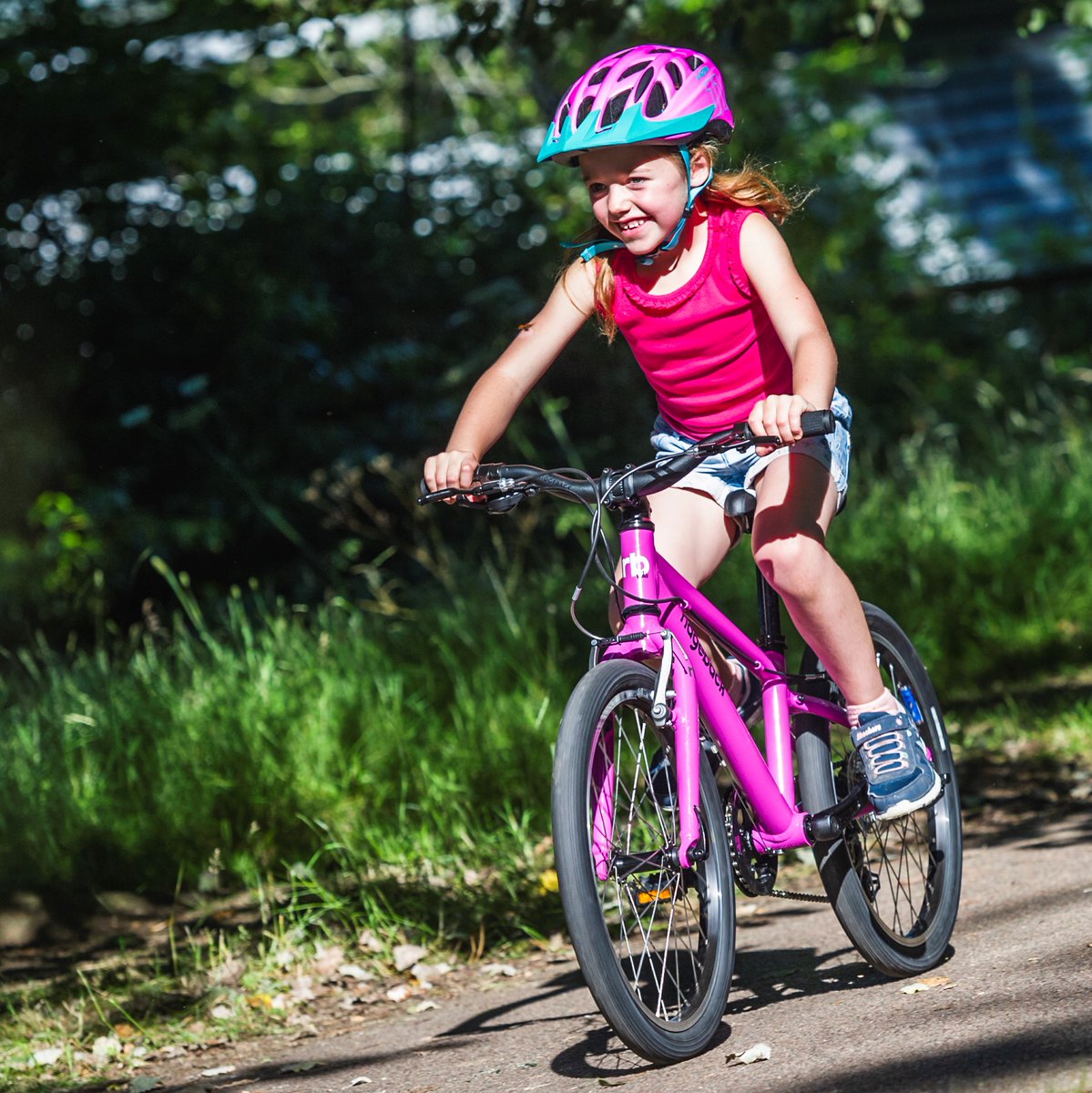 ⭐️⭐️⭐️ LEARN to RIDE ⭐️⭐️⭐️ 🚴🚴🚴 a BIKE in 🚴🚴🚴 🌞🌞🌞 the SUNSHINE ! 🌞🌞🌞 One to one Learn to Ride lesson - Learn how to ride independently on a pedal bike without stabilisers. I teach in little steps so its not scary! 🛞 Age 4 - Adult