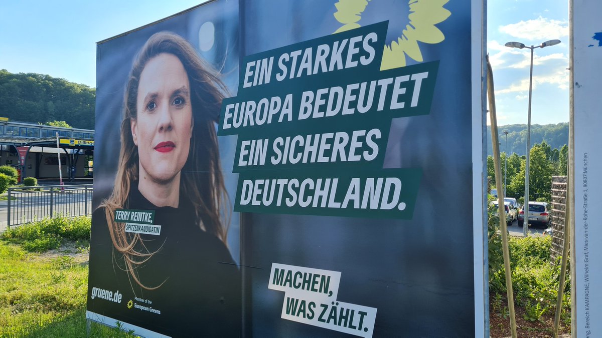 Sie lesen richtig. DAS plakatieren ausgerechnet #Gruene.

Bei mir steigt diese Mischung aus Sarkasmus und Wut auf.

#Europawahl2024 #Ampelkoalition #gruenermist #Wahlomat