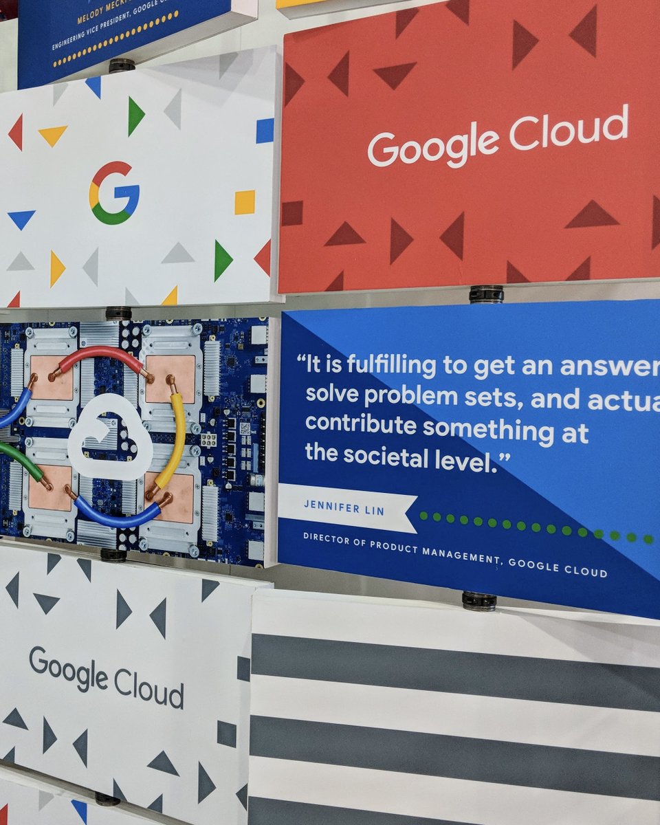 Are you eager to elevate, shift gears, or launch into your next career adventure? Uncover opportunities in Platform Strategy and Operations, Public Sector Engineering, Software Engineering, and more → goo.gle/3UAQeXJ 

#LifeAtGoogle