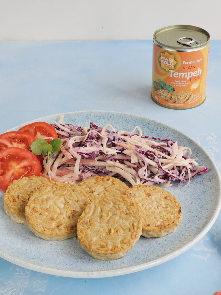 Tempeh and slaw - tastes as good as it looks and great for a bit of al-fresco munching. Can try grilling them on the bbq too
😋
Have you tried our 4 meat alternatives?

#VeganLifestyle #Vegan #plantbased #hellosummer