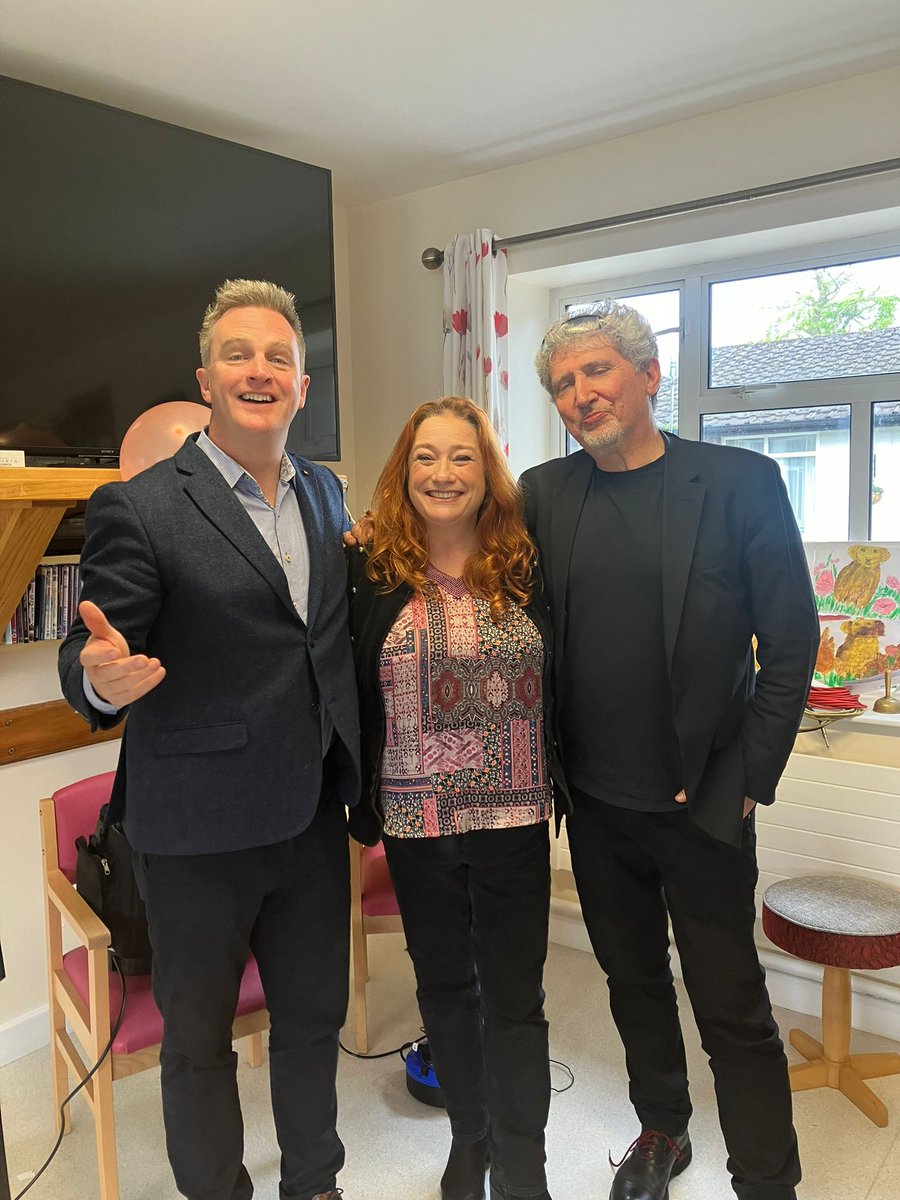 Mobile Music Machine returned to Mayo this week, performing 5 Care Concerts in Healthcare settings, with the fabulous @niamhkavanagh93 with @SimonMorganIRL and DrazenDerek. Sincere thanks to @MayoArtsOffice @creativeirl @HealthyIreland for the continued support of live music.