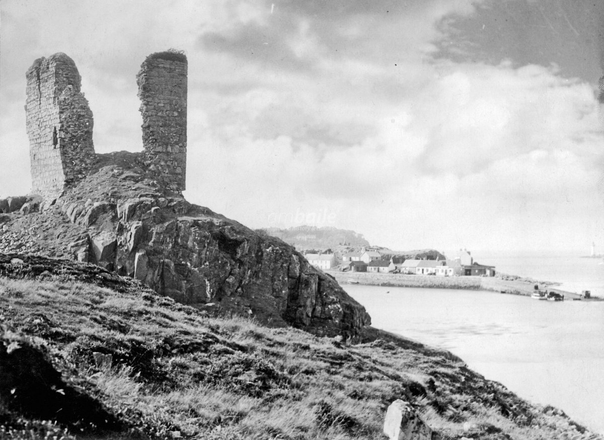 Caisteal Moil agus Caol Àcainnn, an t-Eilean Sgitheanach, gun deit / Castle Maol and #Kyleakin, Isle of #Skye, undated [source: HLH Libraries]