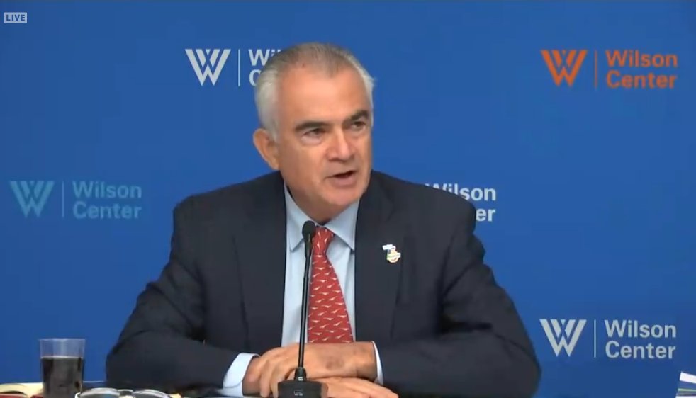 En evento organizado por @TheWilsonCenter, @JoseMSalazarX presenta propuestas de la #CEPAL para que los países de #AméricaLatina y el #Caribe superen las 3⃣trampas que le impiden alcanzar un desarrollo más productivo, inclusivo y sostenible.