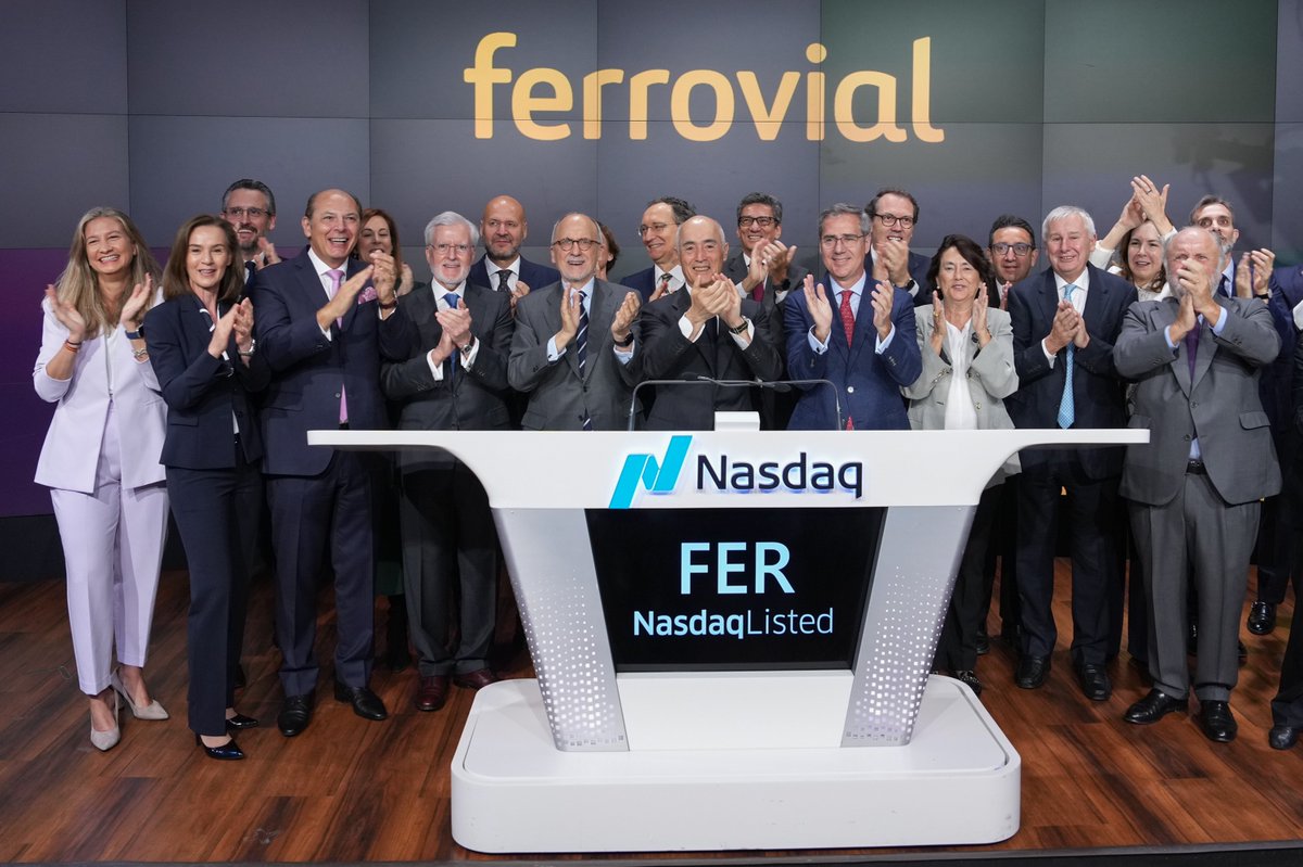 I'm pleased to share that today @Ferrovial begins trading simultaneously in the US, Spain, and the Netherlands. This milestone represents a key step in the company's growth commitment in North America. Thanks to the professionals who have made this possible. #FerrovialxNasdaq