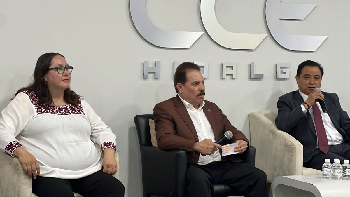 Red1Hidalgo's tweet photo. 📢 El Consejo Coordinador Empresarial de Hidalgo invitó al diálogo a candidatos a diputados locales por Morena.  #CCEH #Elecciones2024 #DiálogoPolítico #Morena #Hidalgo
@MorenaHidalgoMX  @CCEHidalgo

Síguenos en nuestro portal web:
https://t.co/UzPM7hEHEt https://t.co/FoHOmrtwkZ