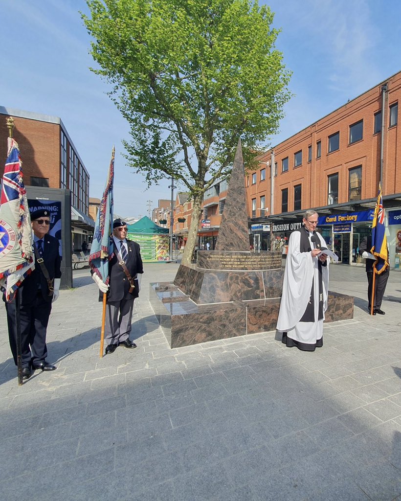 Harrow Labour Party (@harrowlabour) on Twitter photo On behalf of the Labour Group of Councillors, Cllr’s Krishna Suresh and Nitin Parekh attended the <a href="/HarrowCouncil/">HarrowCouncil</a> event of the ‘War Memorial Rededication’ this morning in the Town Centre. We continue to remember all those who gave their lives for our nation during conflict. On behalf of the Labour Group of Councillors, Cllr’s Krishna Suresh and Nitin Parekh attended the <a href="/HarrowCouncil/">HarrowCouncil</a> event of the ‘War Memorial Rededication’ this morning in the Town Centre. We continue to remember all those who gave their lives for our nation during conflict.