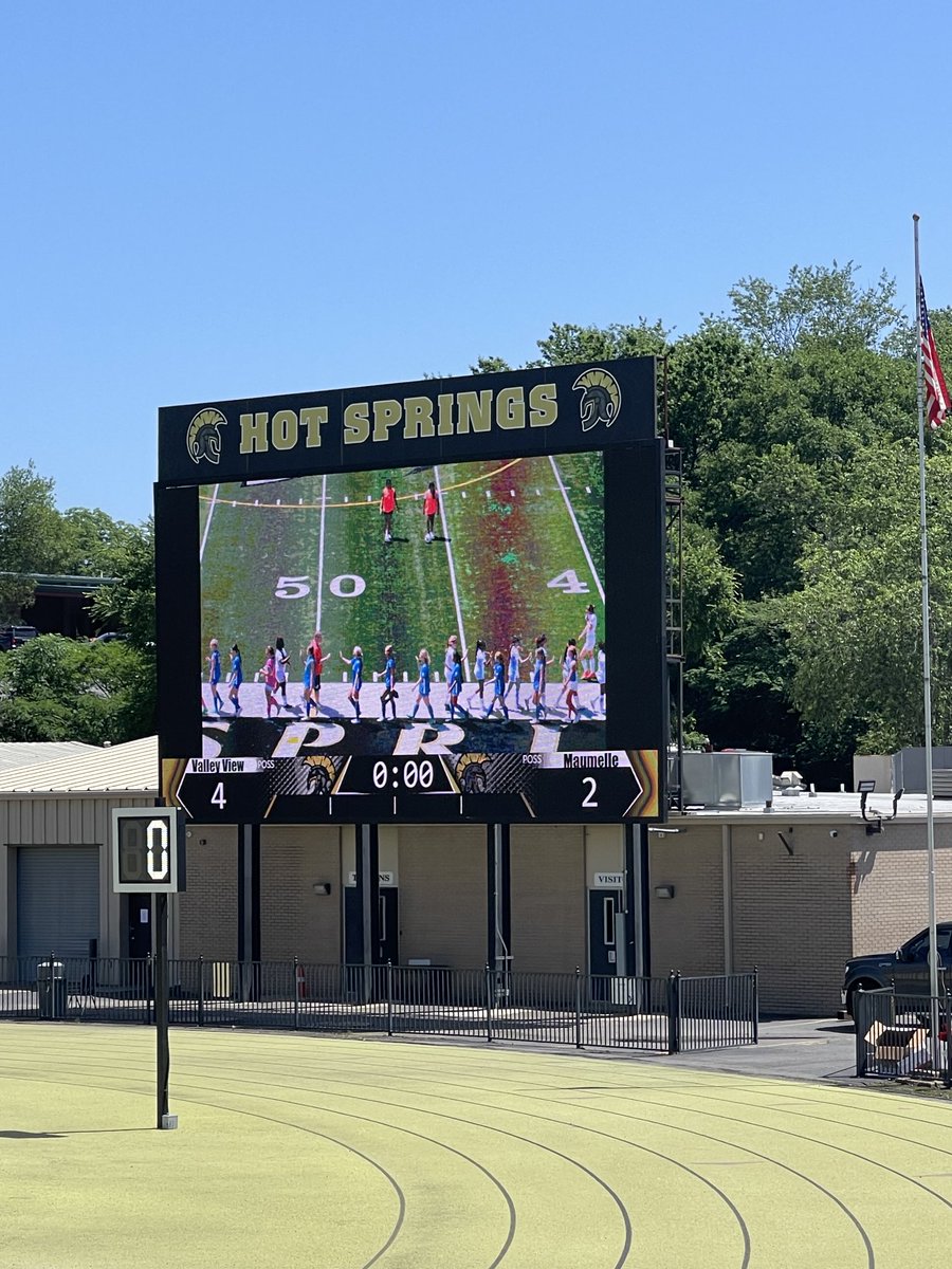 Lady Blazer Hoops tweet media