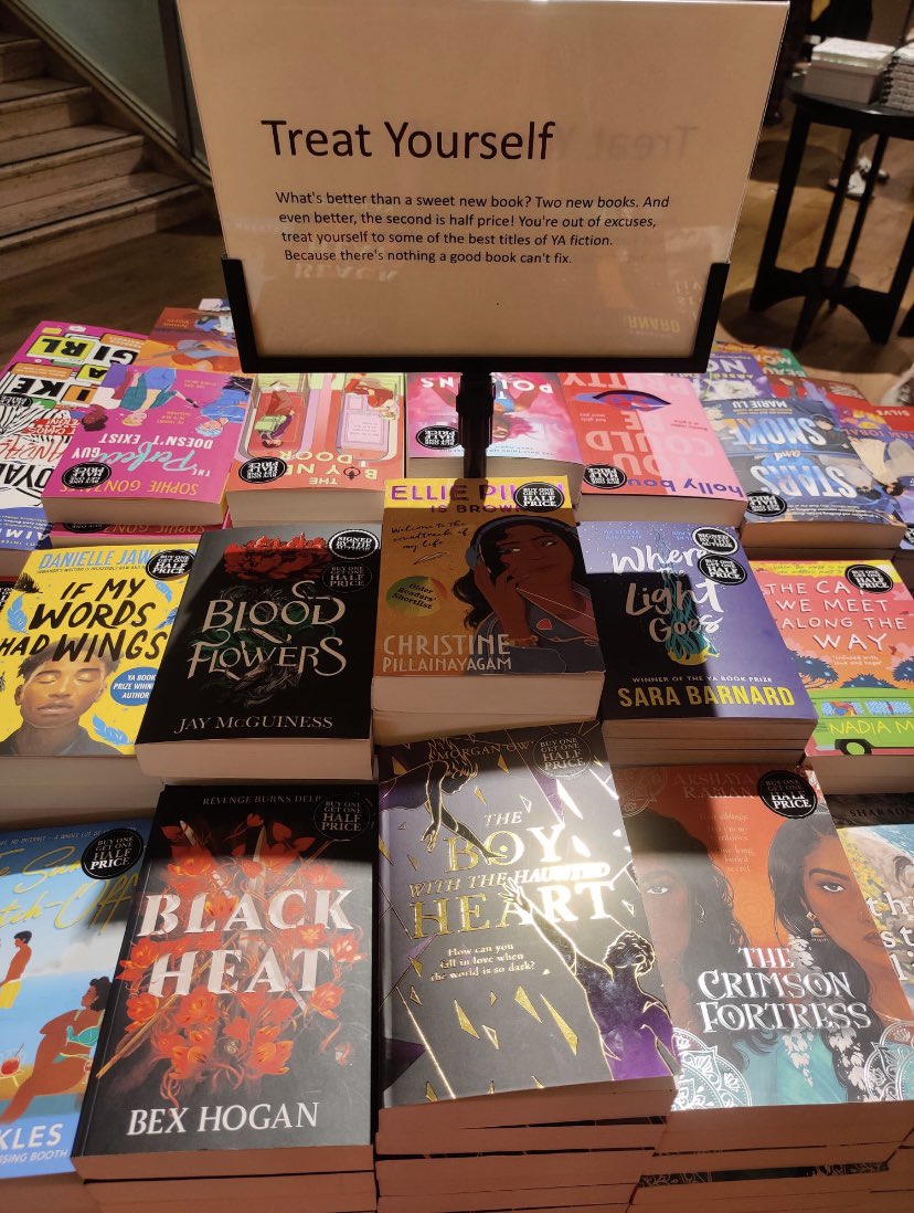 One of the most beautiful sights in the world, along with frosty cobwebs, crescent moons, the sun setting on the horizon at sea and the soft little head of a kitten as it blinks at you sleepily, is your book on the BOGOHP table at @WaterstonesPicc 🙏