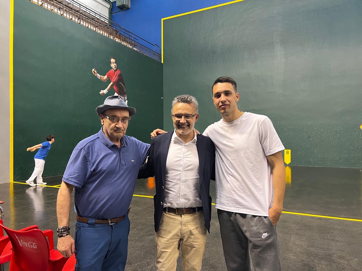 Conrado Escobar tweet media