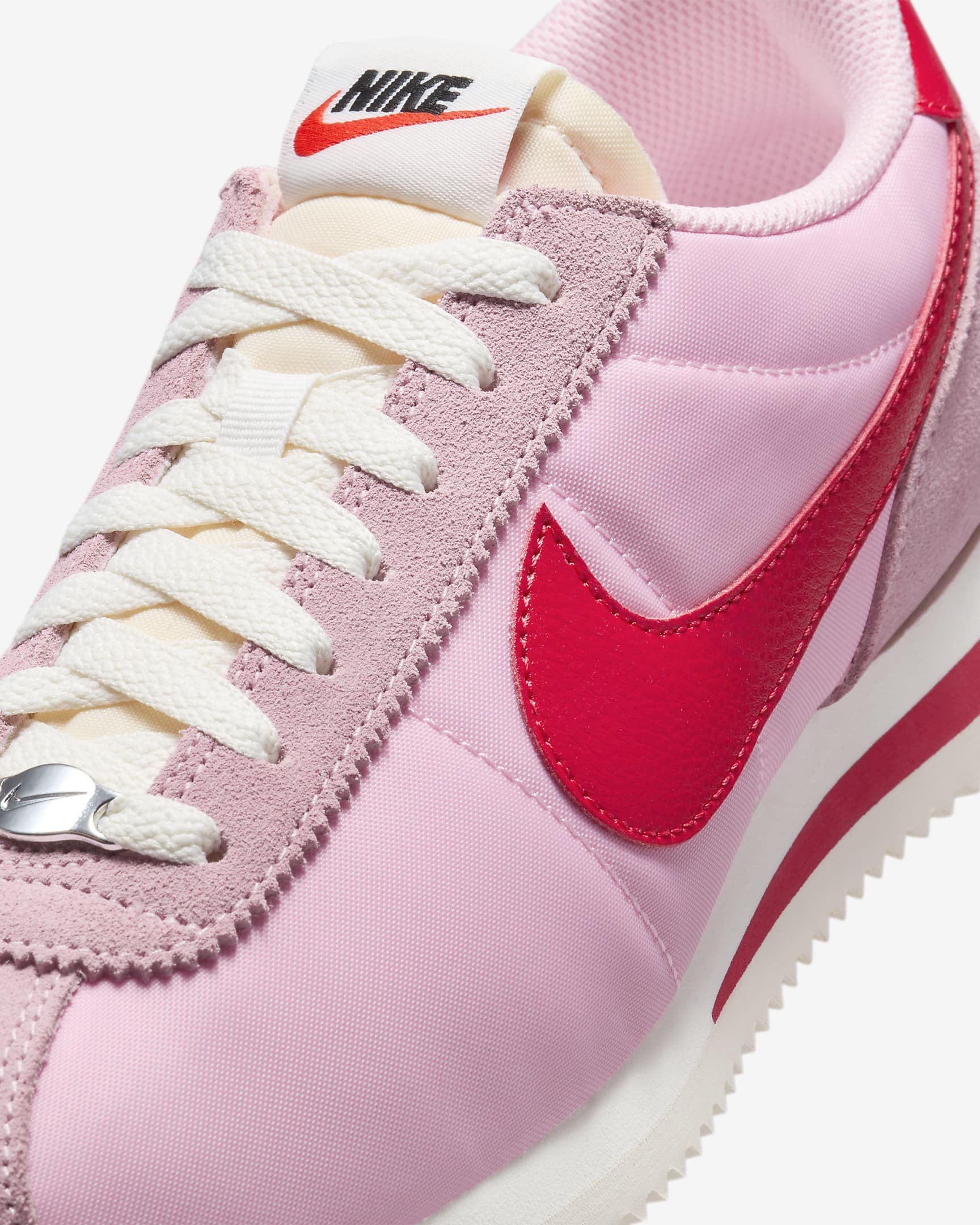 Savings For Her on X Ad Nike Cortez now available in Pink Red colourway Online here https t 8vF0ytFQGH All sizes from 2.5 up listed RRP 79.99 https t xtkcmWyJRz X