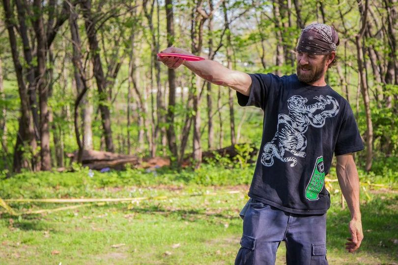 ShaneTWalker's tweet photo. proof of disc golf. #sizingitup @DiscGolfProTour @ColoradoFonDew @NessyTheRilla @heyChristiano https://t.co/UB2oGMiFbl