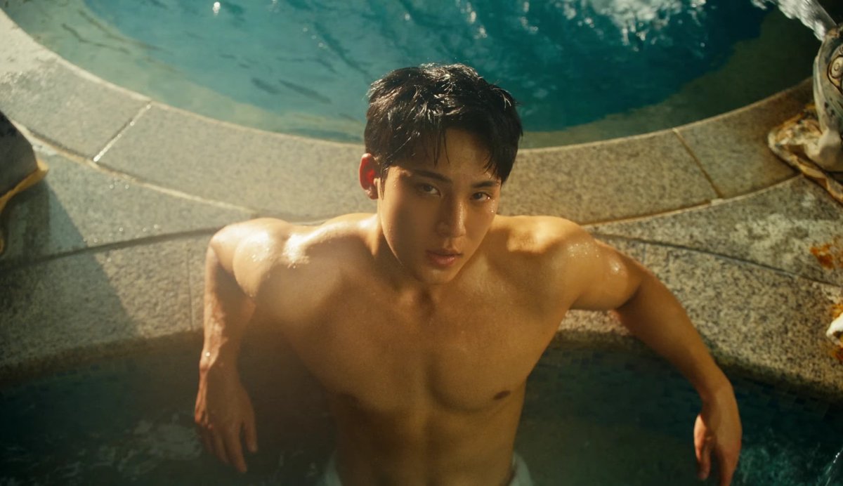 InLovewithJJ's tweet photo. Che ridere Mingyu, per chi voleva saperlo, ora questo è lo sfondo del mio pc https://t.co/37ObfTxbvg