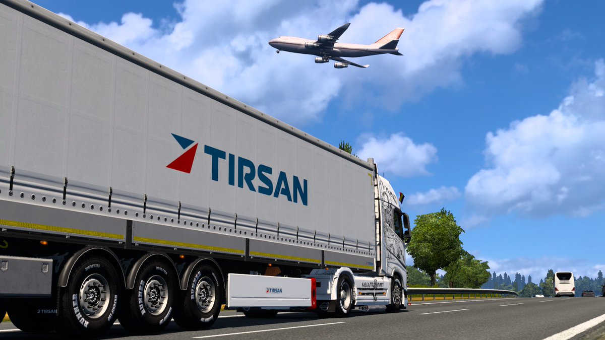 BarbosGaming's tweet photo. From my UK trip along side with my #Tirsan Multi Ride Trailer #ets2 #eurotrucksimulator2 #BestCommunityEver #volvo @SCSsoftware Take care all! https://t.co/IuENsRRXPp