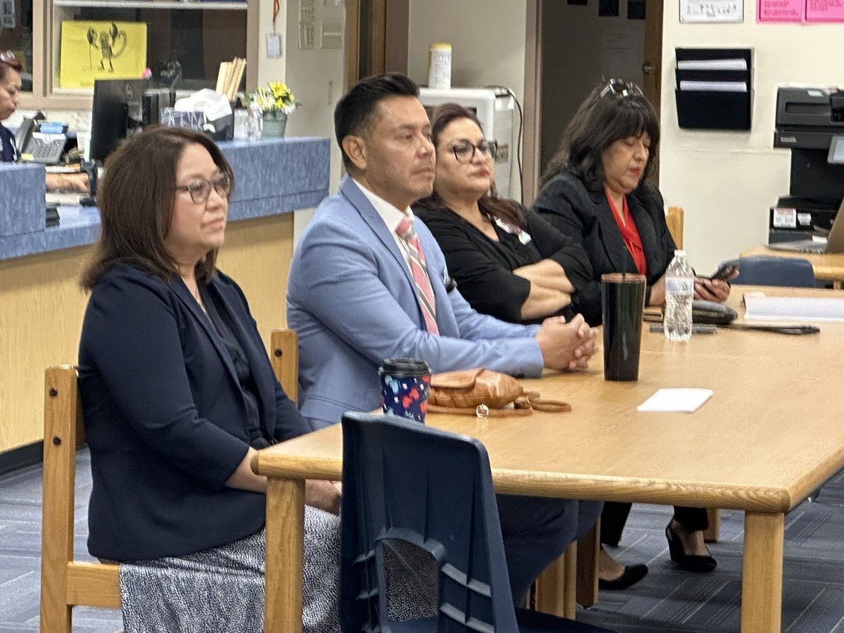CartwrightSD's tweet photo. The Project Citizen Showcase is happening at Desert Sands Middle School, Academy of Journalism and Communications. Our scholars are presenting excellent projects on community issues that matter. Get inspired by their creativity and dedication to making a difference! 🏫🌍 #ProjectCitizen #CommunityEngagement #DesertSandsMS