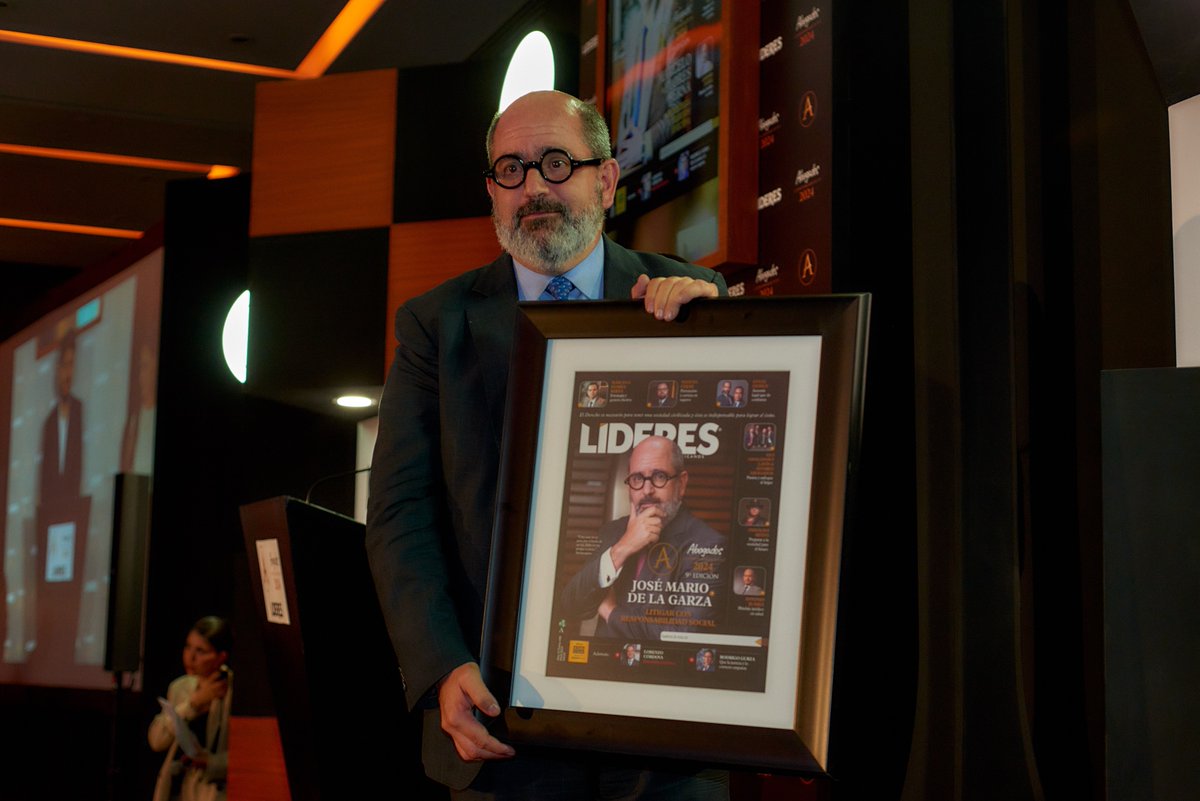 LideresMexicano's tweet photo. También queremos reconocer y felicitar a los destacados abogados y bufetes que participaron en el evento. Sus impresionantes carreras son motivo de gran orgullo y admiración. Agradecemos sinceramente su participación en la edición de este año de Abogados. https://t.co/M7QgjKgXJm
