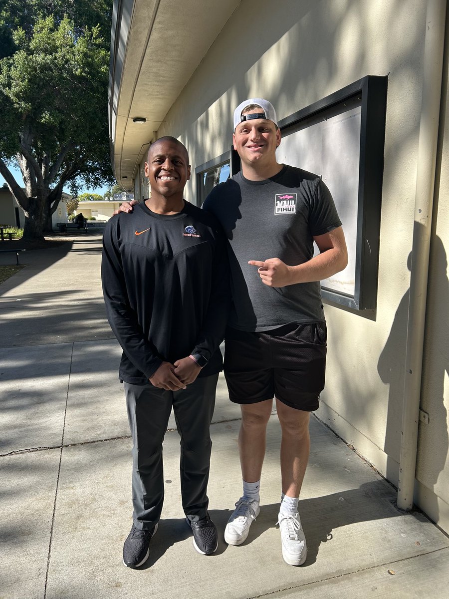 Dawson_Kerezsi's tweet photo. Thank you @Coach_TsTock for stopping by my school today and seeing me! @Granada_FB @BrandonHuffman @kyleyoung_BSU https://t.co/87FORE2v8V