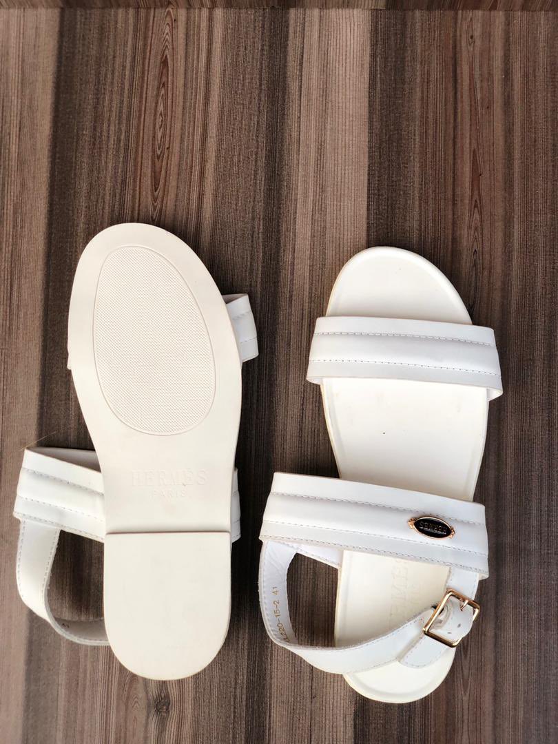 Sandles Size :39 to 46 WhatsApp on +256 751902113 for deliveries. Price :105000ugx #Naberzshoes