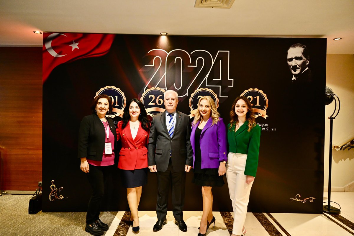 Bursa Büyükşehir Belediye Başkanımız Mustafa Bozbey, KalDer ve BUSİAD paydaşlığında 'Sular Çekildiğinde' temasıyla düzenlenen 21'inci Kalite ve Başarı Sempozyumu'nda insan odaklı yatırımlar ile insanların yaşamaktan keyif alacakları bir kent oluşturma hedefini paylaştı. KalDer,