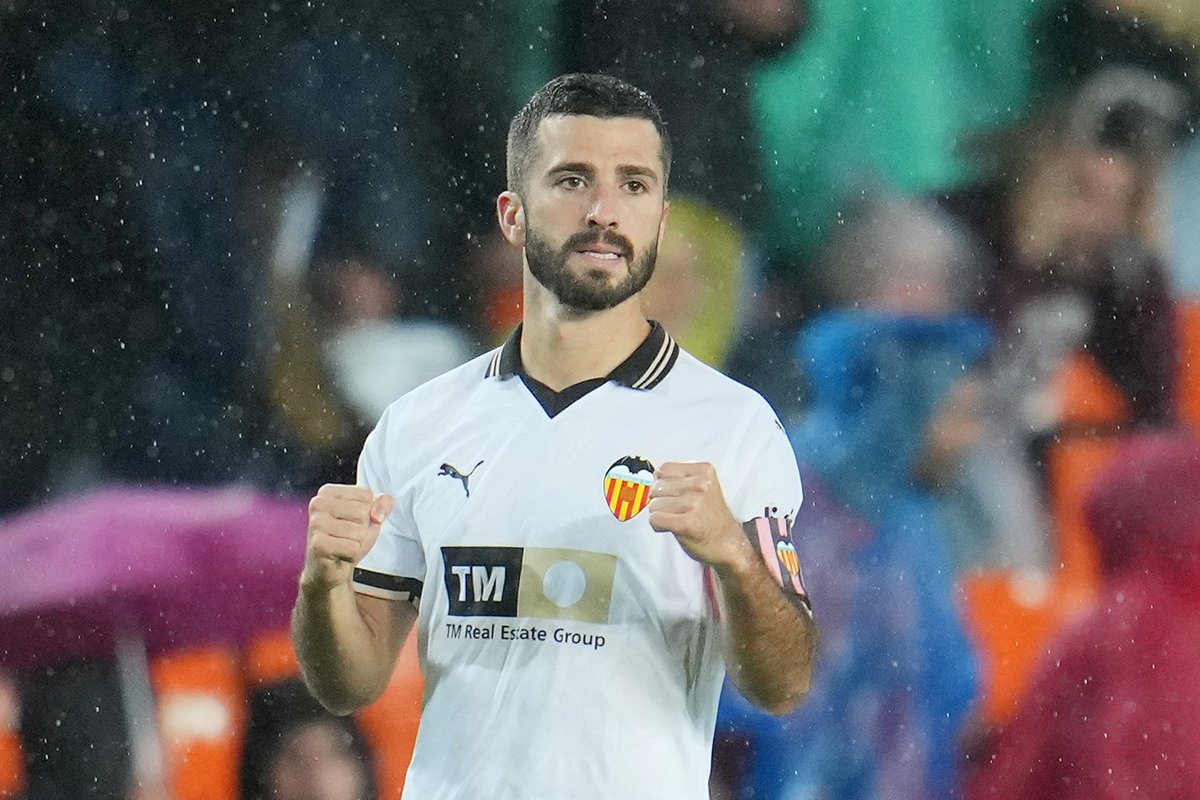 🚨🇪🇸 Xavi likes José Gayà - the coach considers Gayà as a LB target preference due to his experience in La Liga and international football. Barcelona, however, counts on Alejandro Balde for many years to come. They want someone to compete for that position.
