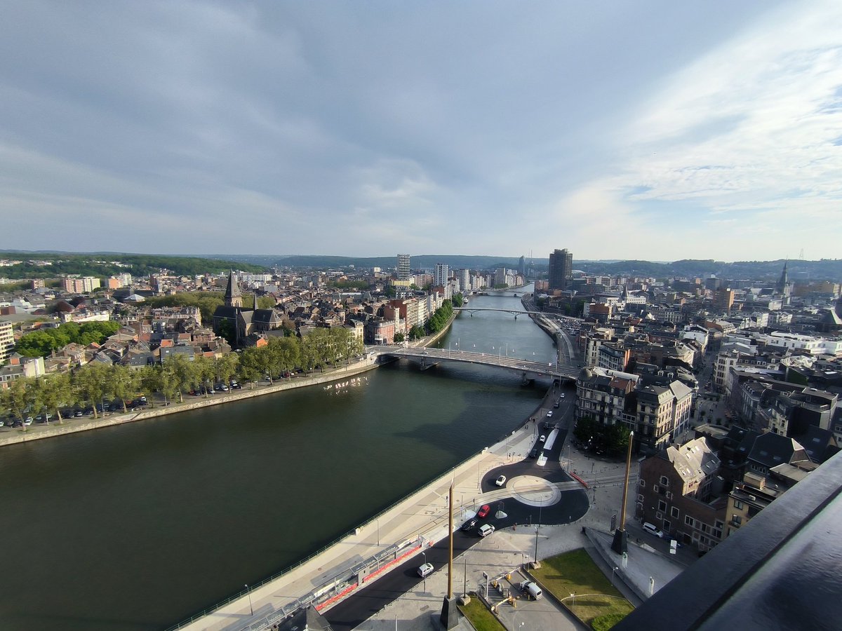 Ben c'est joli Liège, vous exagérez les Belges là