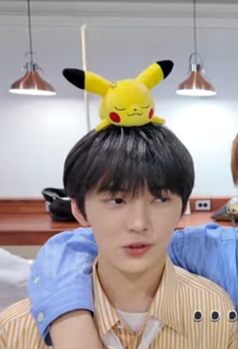 Pikachu emotional support for the boss and his trainee 

#MAKEMATE1 #MA1 #LIN #LINHANZHONG #YIXING #LAYZHANG #ZHANGYIXING