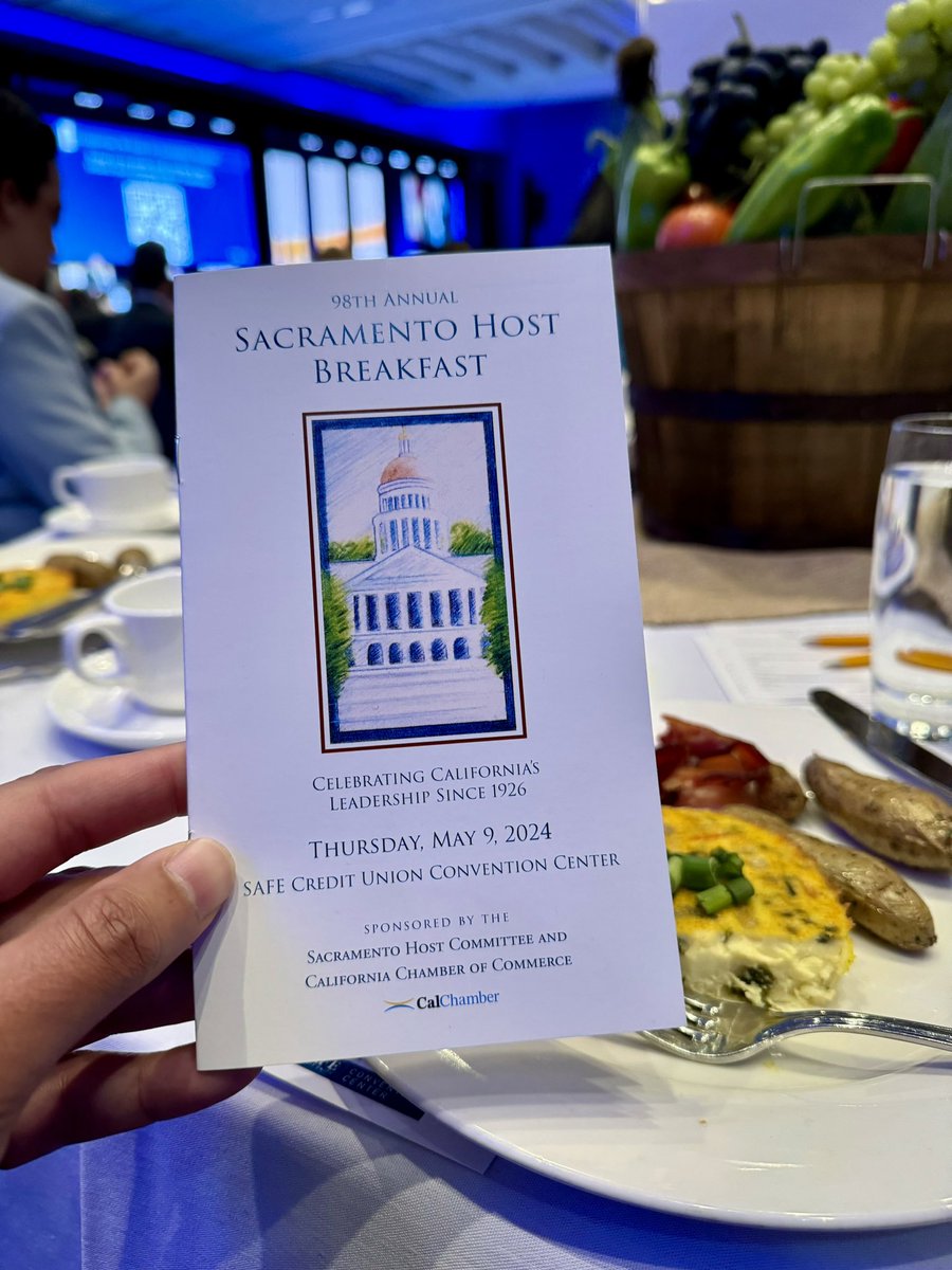#TeamAshby joined more than 1,000 business leaders from across the state this morning for the Sacramento Host Breakfast. It was great listening to @CAgovernor @GavinNewsom provide updates on the California Economy and the Budget.