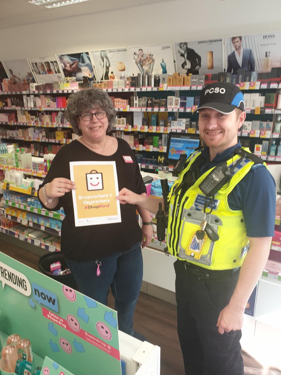 Stroud officers have been engaging with local business's in support of #ShopKind awareness week. The constabulary is helping business's  raise awareness against abuse towards shop workers . 
#ShopKind
#StroudNPT