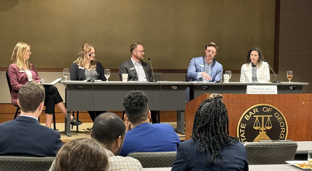 CaplanCobb's tweet photo. Caplan Cobb hosted a luncheon for law clerks yesterday at the State Bar. A panel of Caplan Cobb attorneys led a lively discussion about the transition from clerkship to private practice. It was a great event, and we appreciate all who came out to join us! https://t.co/uekWu8xKqX