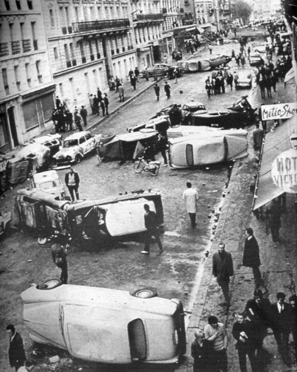 May 10, 1968 became known as the 'Night of the Barricades' after students in Paris tore up paving stones and used automobiles and buses to erect burning barricades to repel increasingly violent attacks by riot police in the Latin Quarter. #OTD #France #Mai68