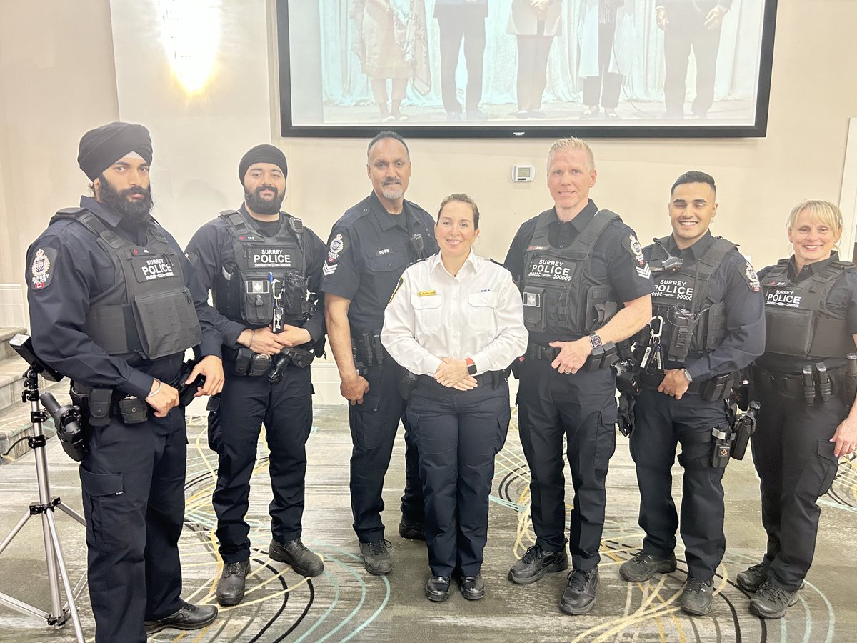 Proud to support ⁦<a href="/SurreyFoodBank/">Surrey Food Bank 🇨🇦</a>⁩ this morning for their annual #breakfastwiththebank fundraiser, so much respect the work they do everyday to support folks in Surrey. #copwhocares