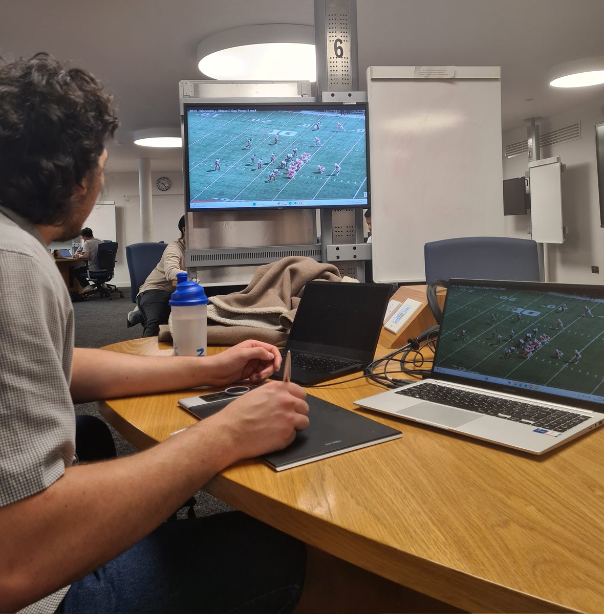 Coach Alastair Montgomery tweet media