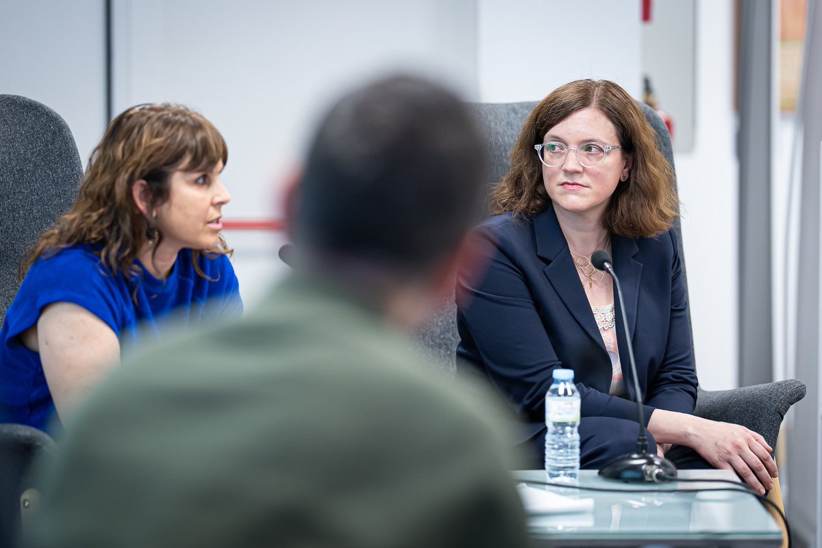 <a href="/oriolmitja/">Oriol Mitjà</a> <a href="/nayadecrespo/">nayade 🌈</a> <a href="/_annaescale/">Anna Escalé</a> <a href="/ESanchezFreire/">Encarna Sanchez</a> <a href="/u_medicina/">Facultat de Medicina UVic-UCC</a> <a href="/IrsiCaixa/">IrsiCaixa</a> <a href="/Fundacio_Lluita/">Fundació Lluita contra les Infeccions</a> <a href="/uvic_ucc/">UVic-UCC</a> <a href="/icscat/">ICS. Generalitat</a> <a href="/salutcat/">Salut</a> <a href="/NuriaPrat3/">Nuria Prat</a> 3️⃣Les infeccions desconegudes com l’esquistosomiasi són l’eix del 3r bloc. N’han parlat la metgessa Sílvia Roure <a href="/hgermanstrias/">Hosp. Germans Trias</a>, la pediatra Maite Riera del CAP Osona i el metge Manuel Crespo <a href="/althaiamanresa/">Fundació Althaia</a>. Aquest paràsit es troba en aigües brutes i pot afectar qualsevol teixit