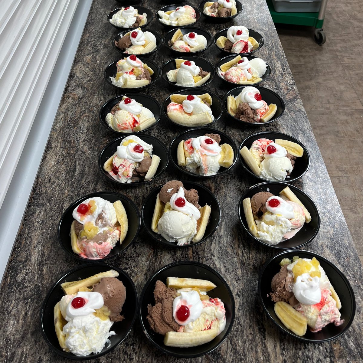 GEFSeniors's tweet image. Bringing back childhood memories with #bananasplit sundaes at Kiwanis Place!
It's amazing how a simple treat can spark #nostalgia  and the joy on our residents' face says it all!
What is your nostalgic go-to indulgence? Comment below!
#gefseniorshousing #yegcommunity #yegseniors