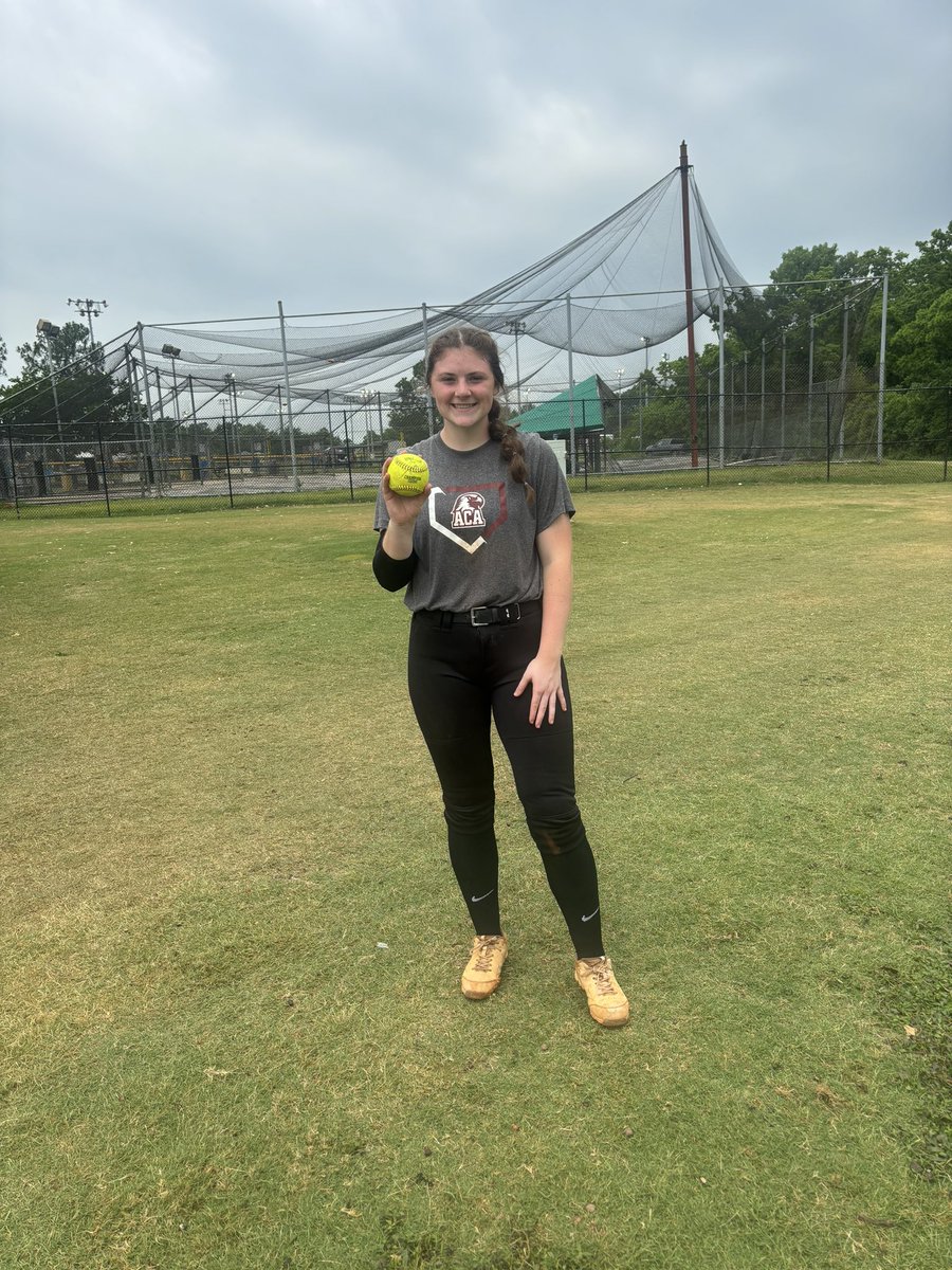 2025 RHP/1B <a href="/maddie_traywick/">Maddie Traywick</a> hit another 💣this morning‼️