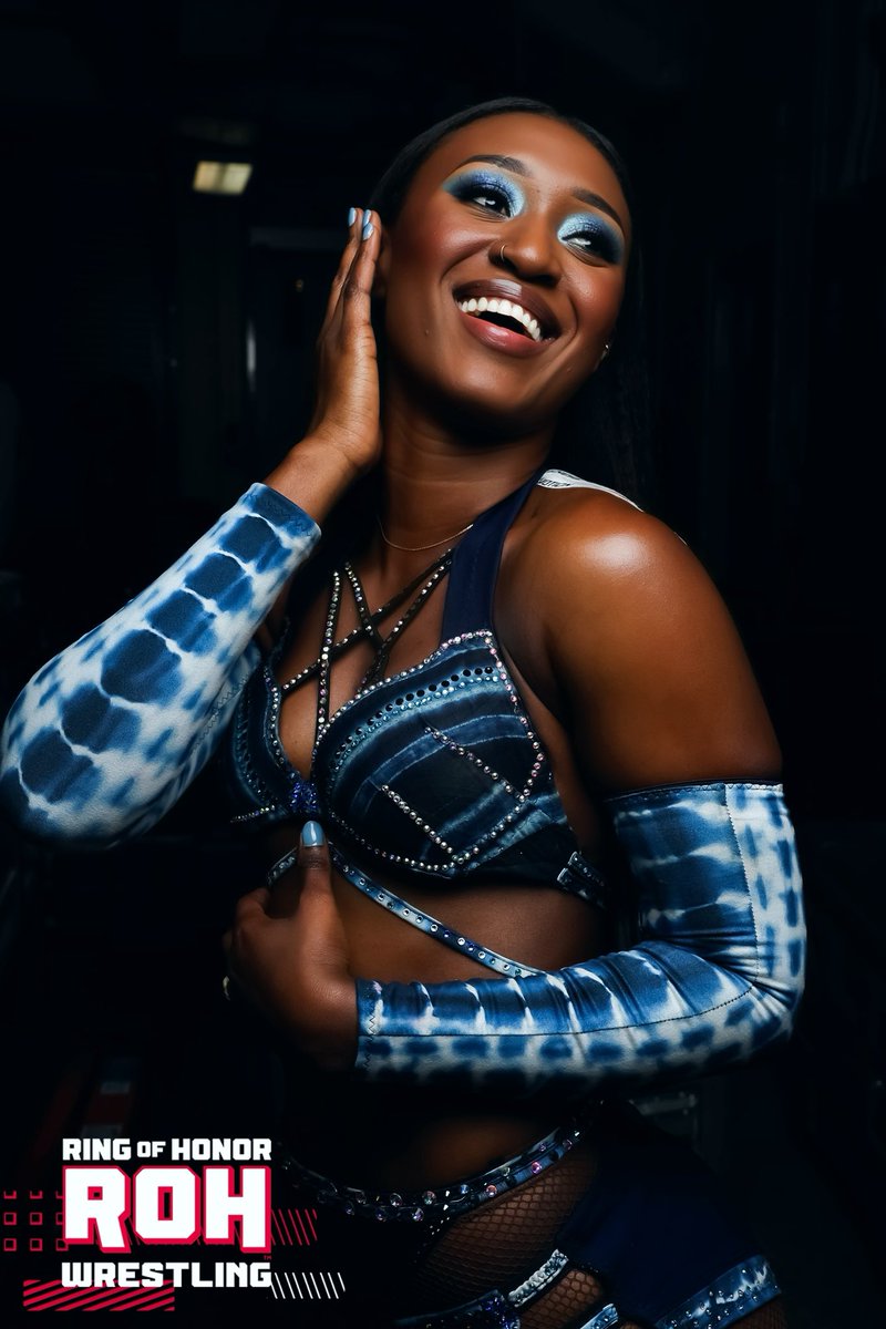 ☝🏾👆🏾 I’m going to protect you at all cost my beautiful African Queen ☝🏾👆🏾 - 📸 @RyanLoco - Who’s watching @ringofhonor Tonight? . . #oneandonly #africanwomanwrestler #queenaminata #roh #aew #womenwrestling